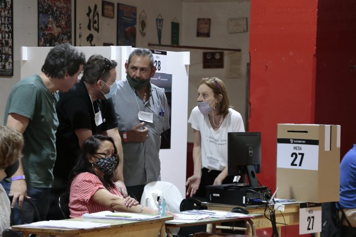 El récord histórico de votantes que podría tener la elección presidencial de River Plate y la lista de los comicios con mayor participación en el fútbol mundial