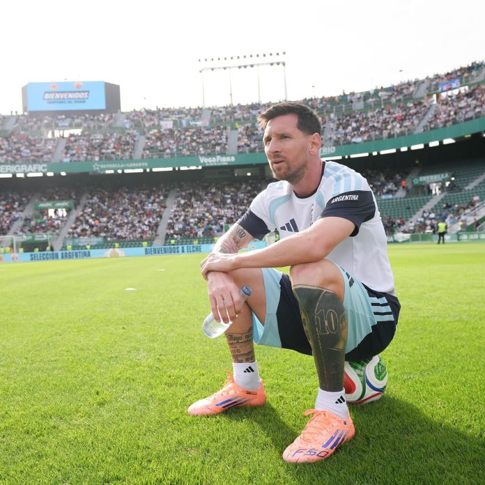 El mensaje de Lionel Messi tras la multitudinaria práctica de la Selección en España: “El cariño que mostraron me emociona”