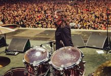 El género musical que Dave Grohl llamó «un deporte para bateristas»