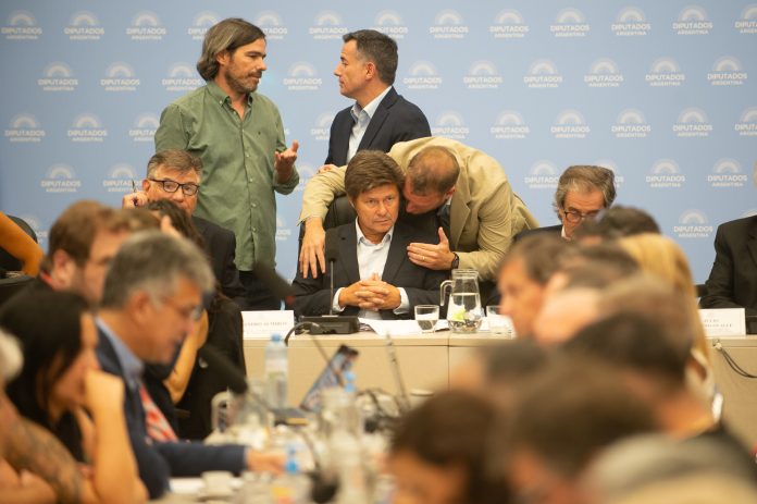 El oficialismo convocó a sesión mañana en Diputados por la reforma laboral: eliminará el artículo de las licencias