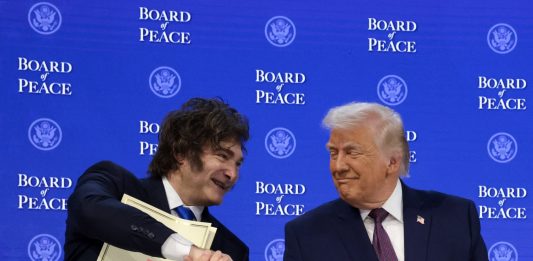 Javier Milei viajó a EEUU para participará de la primera sesión formal de la Junta de la Paz