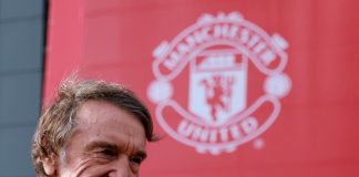 Las declaraciones del dueño del Manchester United sobre la inmigración en Reino Unido que lo obligaron a pedir disculpas