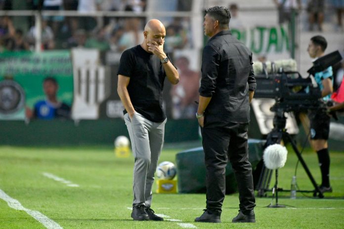 Newell’s despidió a la dupla técnica Orsi-Gómez tras la dura derrota ante Banfield: el comunicado del club