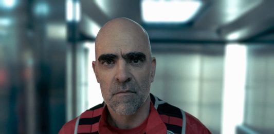 Salvador, la serie de Netflix que incomoda desde el primer episodio