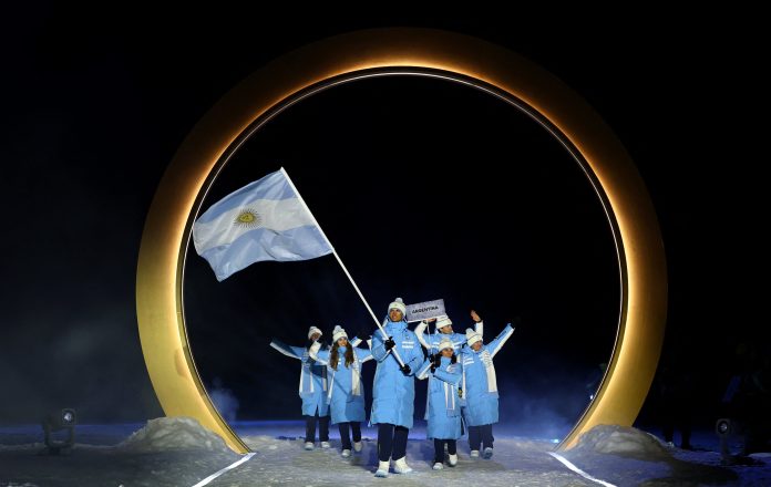 Se inauguraron los Juegos Olímpicos de invierno: las 50 fotos más impactantes de la ceremonia en Italia