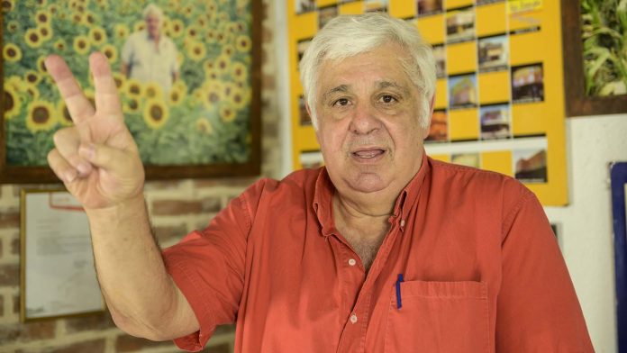 Trasladaron a Alberto Samid desde Uruguay: “Estoy estable, pero sigo con el virus adentro”