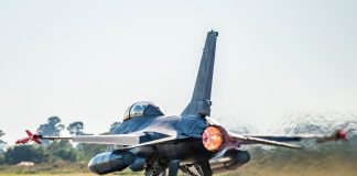 Cómo fueron los primeros vuelos de los F-16 argentinos, un hito en la historia de la Fuerza Aérea