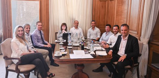 El Gobierno definirá las prioridades del Congreso y el peronismo avanza en un armado transversal