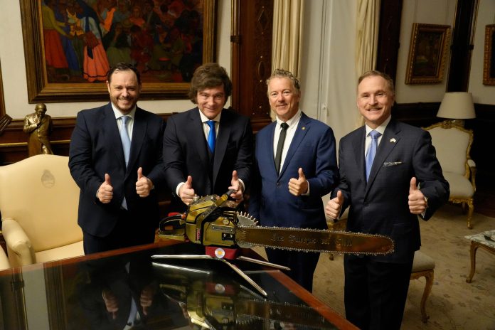 El presidente Milei se reunió con el senador estadounidense Rand Paul y el embajador Peter Lamelas en Casa Rosada