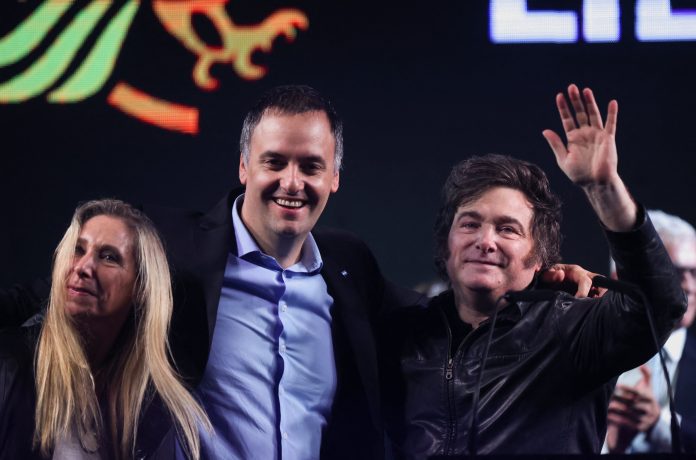 Javier Milei ratifica su apoyo a Manuel Adorni: hoy se mostrará junto a él en diferentes actividades