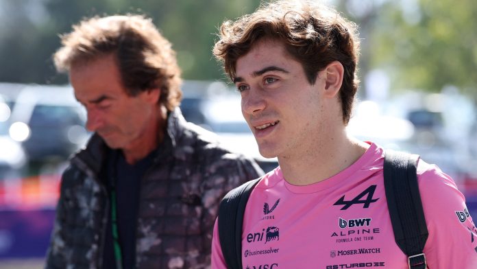 La increíble anécdota de Franco Colapinto sobre su primera multa de tránsito: “Tenía a seis policías”