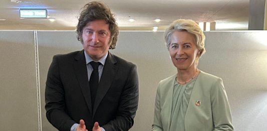 La presidenta de la Comisión Europea felicitó a Milei por su liderazgo para que Argentina sea el primer país en ratificar acuerdo UE-Mercosur