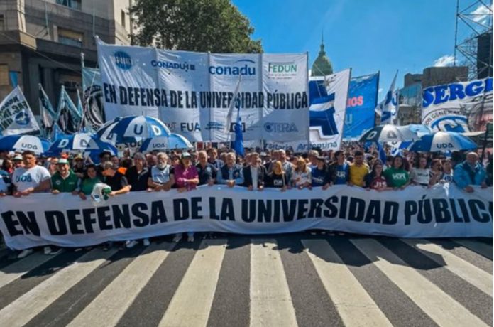 Las universidades públicas comienzan una semana de protestas que complica el inicio de clases por la cuestión salarial