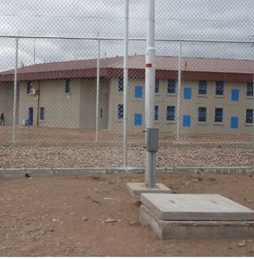 Mendoza: proponen que los presos usen uniforme naranja y prohibir las zapatillas deportivas en las cárceles