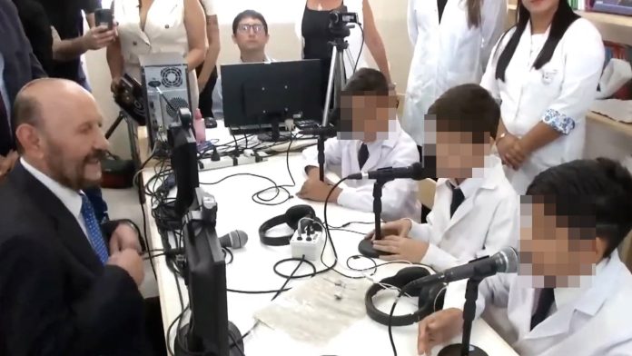 “Tío Gildo”: la entrevista de Insfrán con alumnos de Formosa que causó indignación