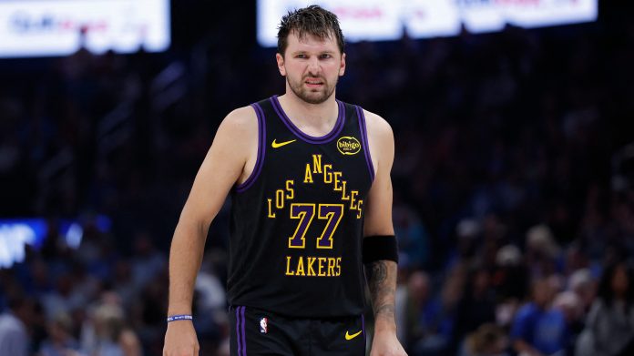 El tratamiento con “múltiples inyecciones” de Luka Doncic para recuperarse de su lesión y jugar los playoffs de la NBA con los Lakers
