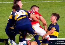 Golpe de puño y empujones: la insólita pelea entre dos jugadores de Boca y uno de Independiente que el árbitro no vio
