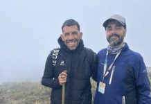 La desafiante travesía de Carlos Tevez: escaló un cerro de 3.000 metros en Córdoba