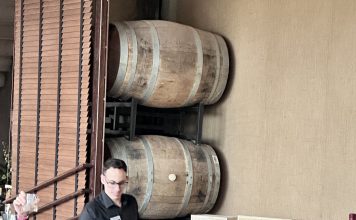 Viaje en helicóptero, asado con Maia Reficco y una botella de seis litros de Malbec: el día de Colapinto en la previa a la exhibición