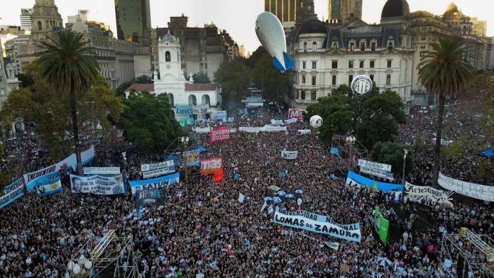 Desde la UBA adelantaron que mañana esperan una Marcha Federal Universitaria “pacífica y multitudinaria”