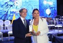 El argentino Christian Asinelli, vicepresidente de la CAF, fue premiado en Ecuador: llamó a fortalecer la integración regional