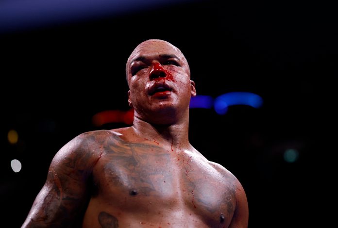 El escándalo detrás de la épica pelea de los pesados que ganó Daniel Dubois con un sangriento KO