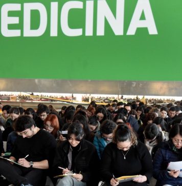 El Gobierno aprobó el nuevo examen de residencias médicas: cómo será y cuáles son los requisitos