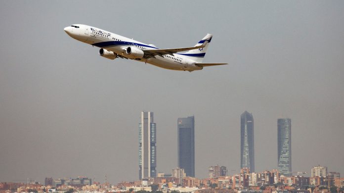 El Gobierno habilitó a la aerolínea de bandera israelí para operar vuelos regulares entre ambos países