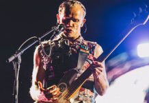 Flea elige su canción favorita de los Red Hot Chili Peppers