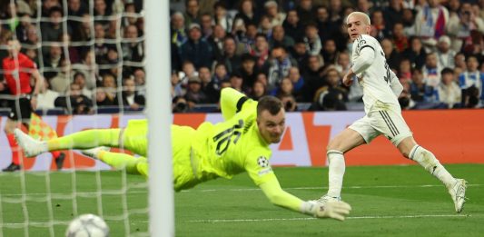 Los 10 jugadores del Real Madrid que serían declarados transferibles en el inicio de la era Mourinho: la decisión con Mastantuono
