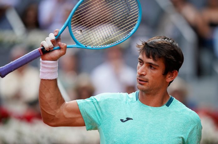 Mariano Navone logró otro triunfo arrollador e irá por la final de Ginebra ante un ex número 2 del mundo