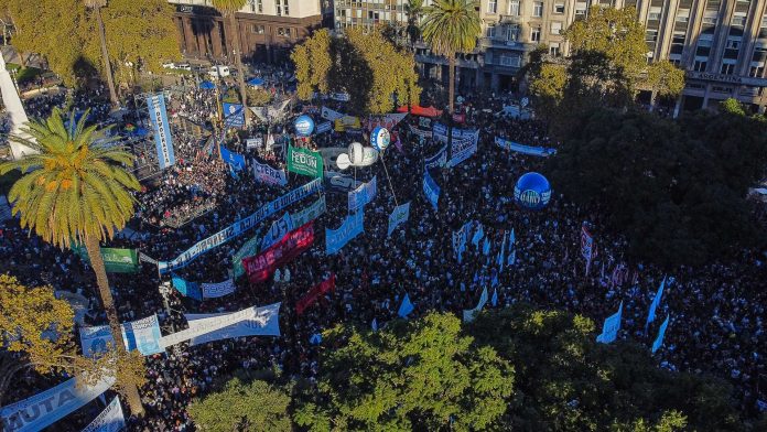 Acuerdo entre el Gobierno y las universidades: qué incluye la recomposición salarial y los nuevos fondos