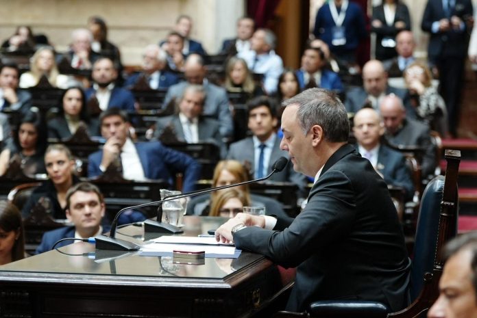 Aún sin fecha definida, Adorni fijó un plazo límite para la presentación de su declaración jurada