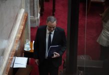 Cómo transita Adorni sus días más difíciles: recluido, con pocas reuniones, pero “con optimismo” sobre el futuro