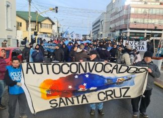 Conflicto salarial con la Policía en Santa Cruz: protestas, acampe y refuerzo de fuerzas federales de Nación