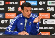 El emotivo ida y vuelta de Scaloni y Palermo en la conferencia de la Selección antes del debut: “¡Qué alegría verte!»
