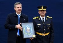 El gobernador de Chaco anunció un aumento salarial para la Policía