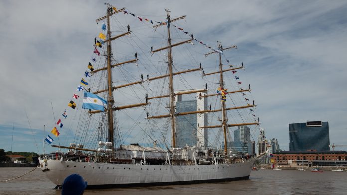 El histórico viaje de la fragata Libertad a Estados Unidos: récord invicto, formación naval y misión diplomática