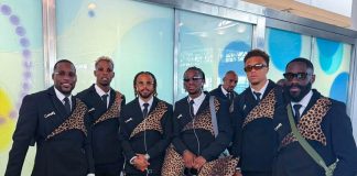 El motivo detrás del “broche de leopardo” en los particulares trajes del seleccionado del Congo para arribar al Mundial