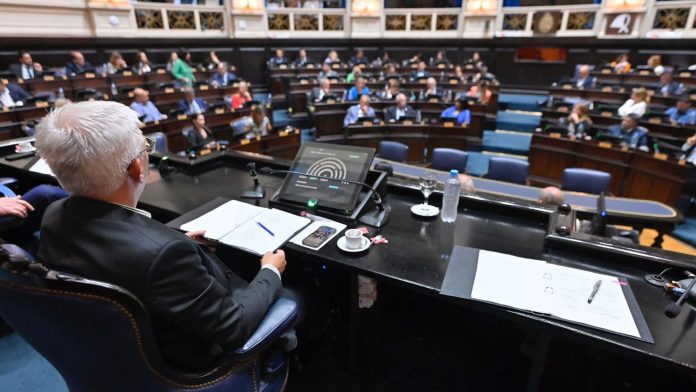 El peronismo maniobra para evitar la sesión especial sobre IOMA con la que se buscaba exponer a Kicillof