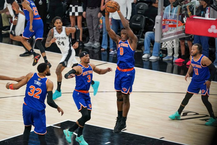 Histórico: New York Knicks remontó otro épico partido ante San Antonio Spurs y salió campeón de la NBA tras 53 años