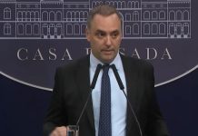 La renuncia de Adorni por “corrupción” es “el escándalo más perjudicial” contra el gobierno de Milei, según Financial Times