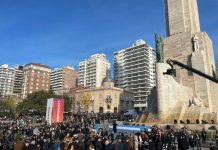 Los abrazos de Milei con Adorni y Bullrich y el desplante a Villarruel, en la previa del acto por el Día de la Bandera
