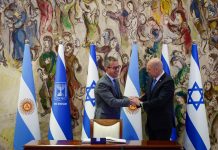 Martín Menem inició una visita oficial a Israel y fue recibido por el presidente de la Knesset