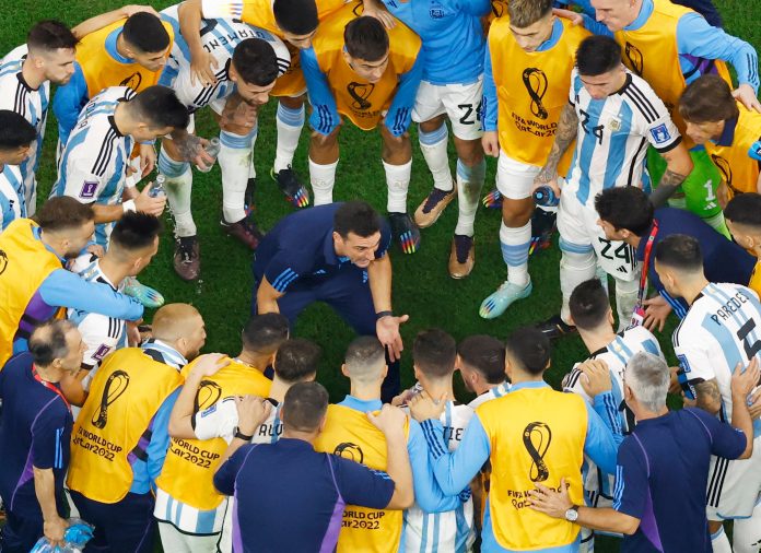 Revelaron los detalles de la “peor charla técnica del mundo” que Scaloni dio antes de la final Argentina-Francia en Qatar 2022