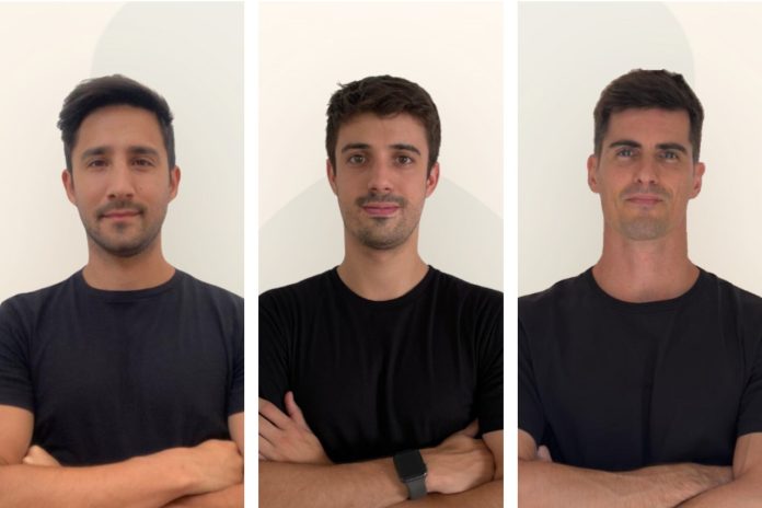 Son argentinos y desarrollaron una solución para tener firmas legales de documentos vía WhatsApp