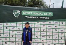 Tiene 8 años, descubrió el tenis en una plaza y ya compitió en el Nacional de Menores: el sorprendente camino de Tomás
