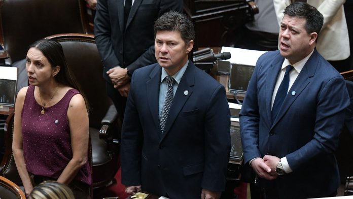 Un diputado libertario habló del caso Adorni: “Solo pondría las manos en el fuego por el Presidente”