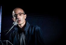 Yuval Noah Harari destacó a Milei como un político audaz, pero cuestionó su idea de darle personalidad jurídica a la inteligencia artificial