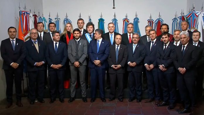 A dos años del Pacto de Mayo, Milei reunirá a 13 gobernadores en Tucumán y evalúan una cumbre clave con Karina, Santilli y Caputo